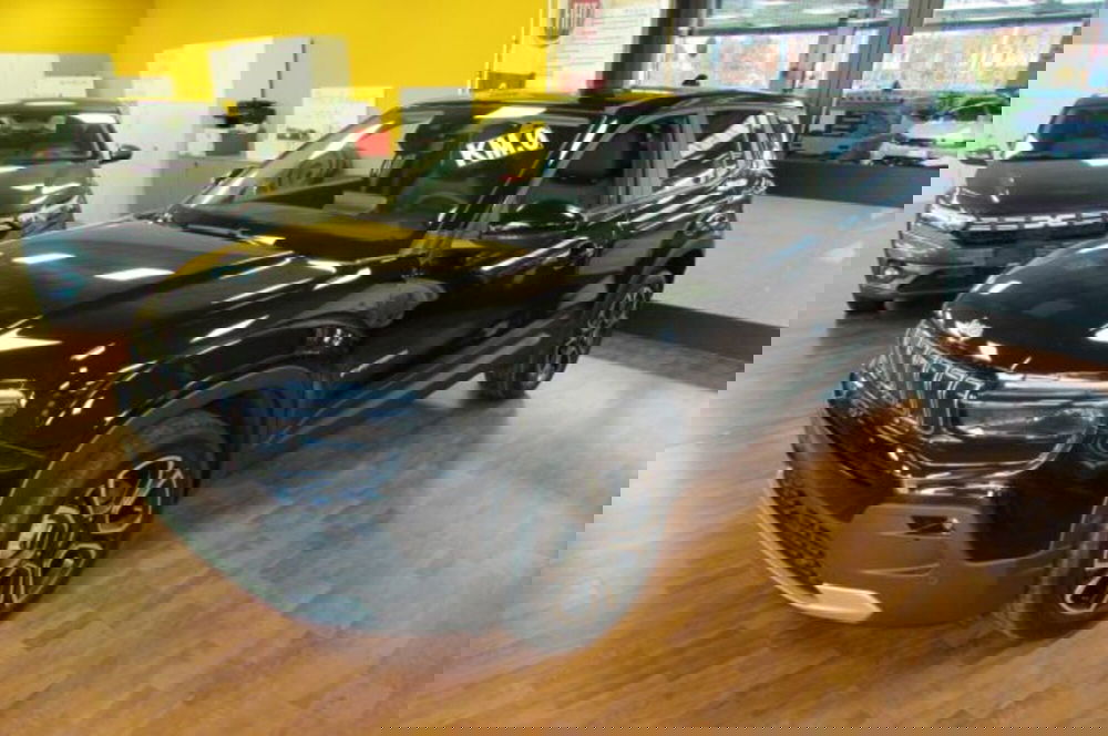 Jeep Avenger nuova a Milano