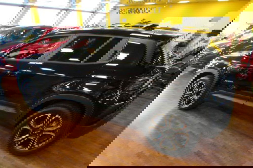 Jeep Avenger nuova a Milano (4)