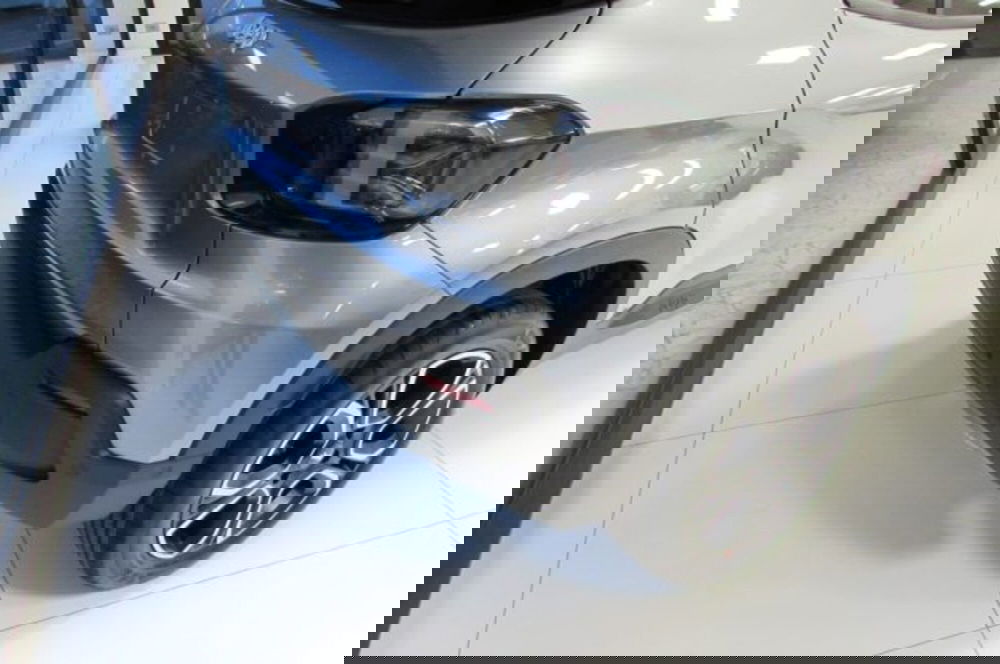 Jeep Avenger nuova a Milano (12)