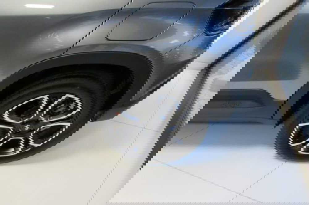 Jeep Avenger nuova a Milano (4)