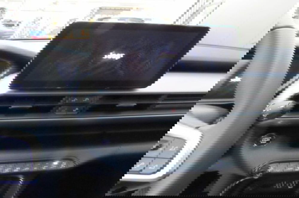 Jeep Avenger usata a Milano (8)