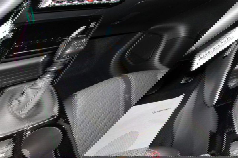 Peugeot 208 nuova a Milano (11)