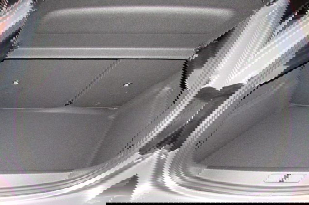 Peugeot 208 nuova a Milano (15)