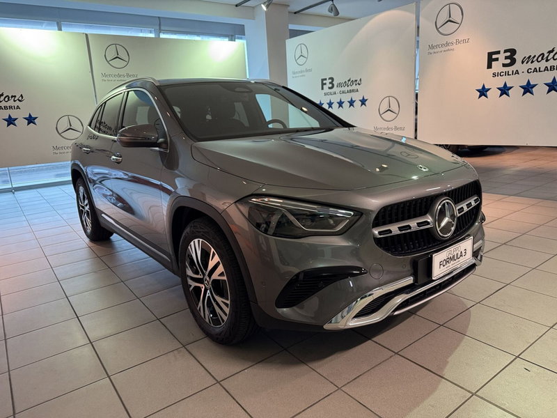 Mercedes-Benz GLA SUV nuova a Messina (2)