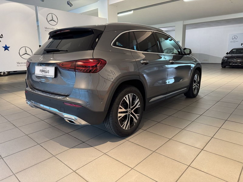 Mercedes-Benz GLA SUV nuova a Messina (3)