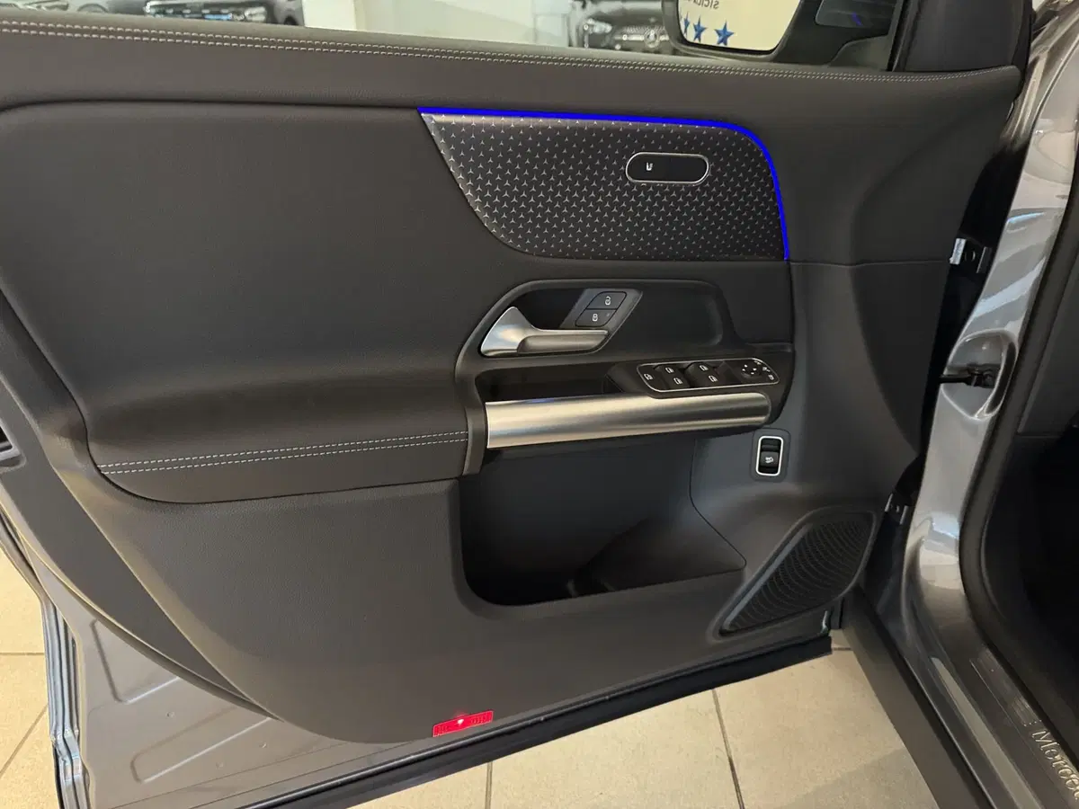 Mercedes-Benz GLA SUV nuova a Messina (6)
