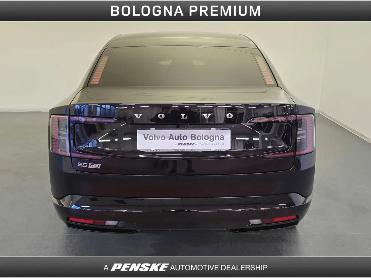 Volvo ES90 nuova a Bologna (7)