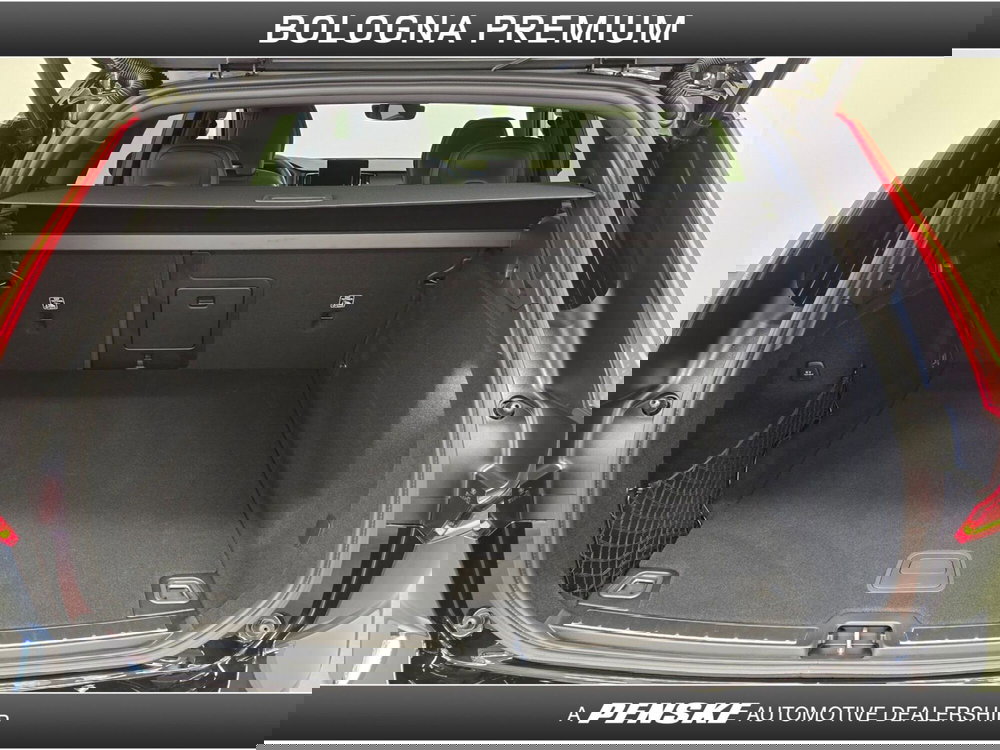 Volvo XC60 nuova a Bologna (10)