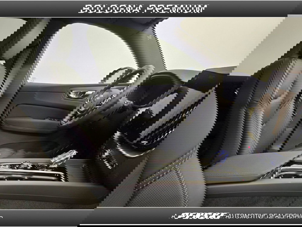 Volvo XC60 nuova a Bologna (3)