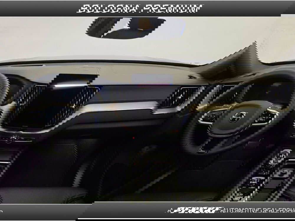 Volvo XC60 nuova a Bologna (4)