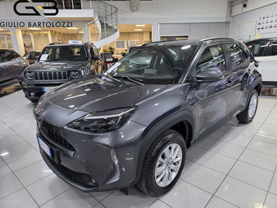 Toyota Yaris Cross Active fwd 115cv e-cvt del 2025 usata a Prato