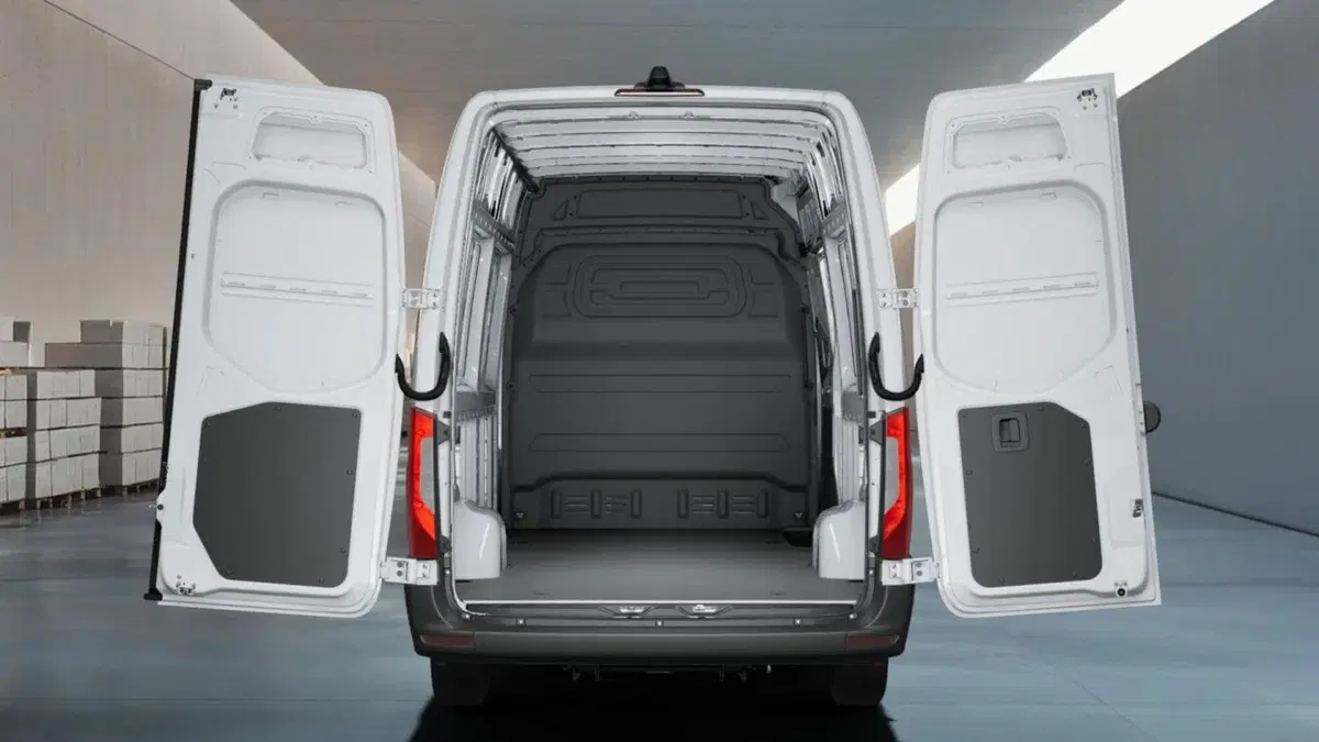 Mercedes-Benz Sprinter nuova a Milano (7)