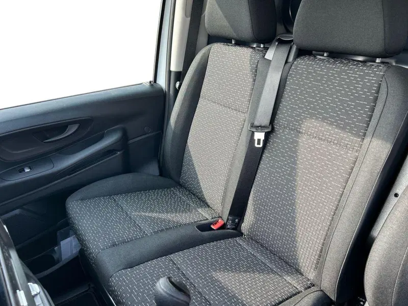Mercedes-Benz Sprinter nuova a Milano (15)