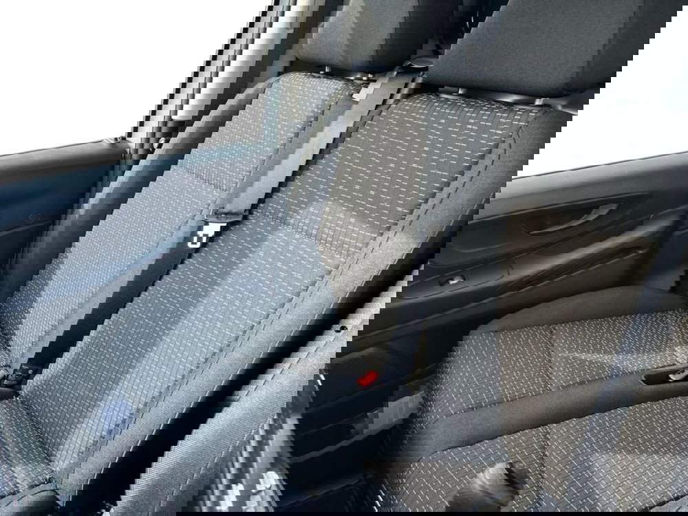 Mercedes-Benz Sprinter nuova a Milano (15)