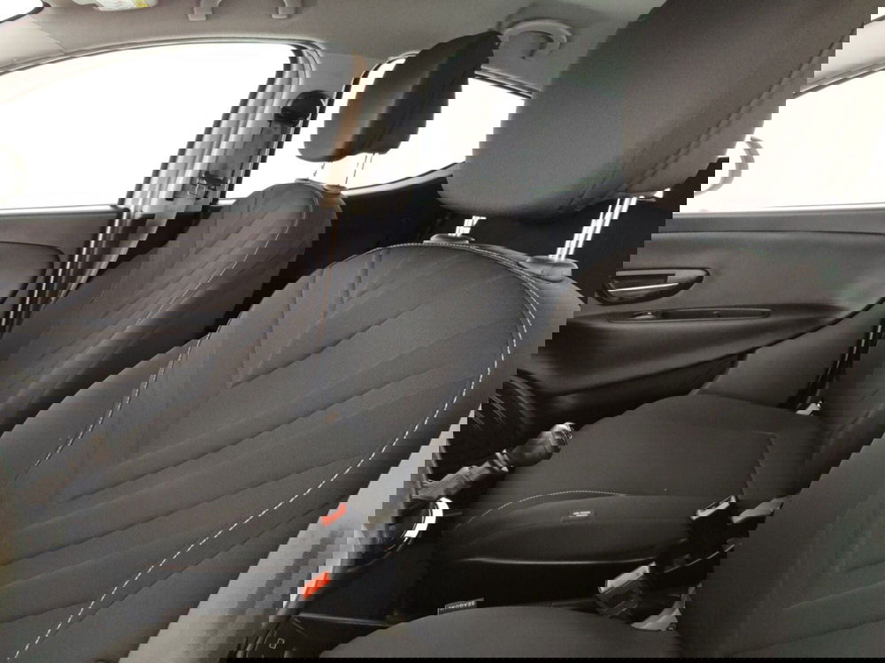 Lancia Ypsilon usata a La Spezia (9)