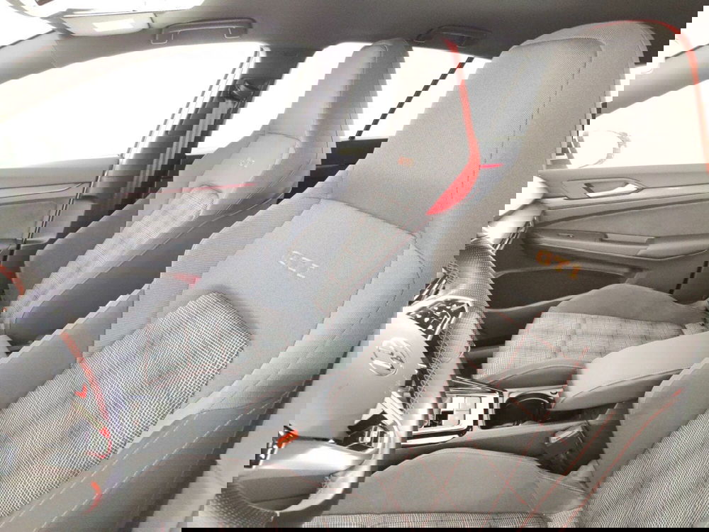 Volkswagen Golf usata a Massa-Carrara (9)