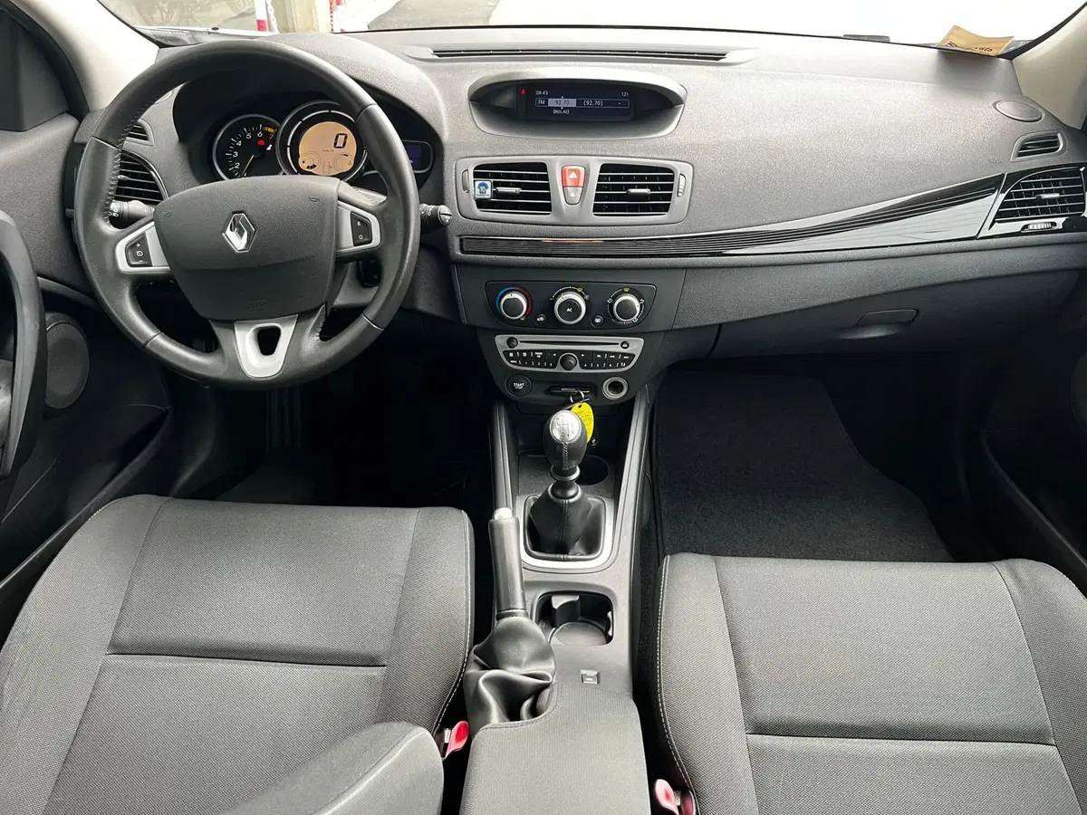 Renault Mégane Coupé usata a Rimini (9)