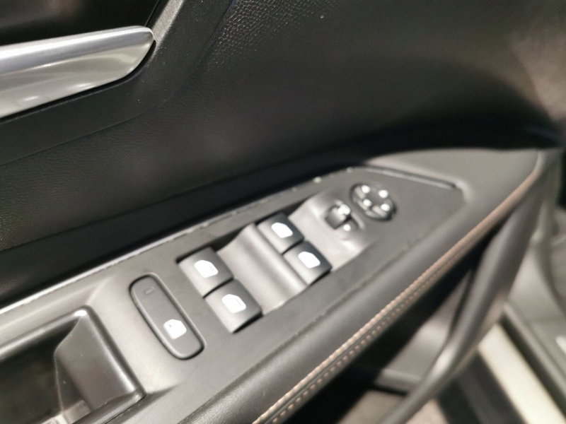 Peugeot 3008 usata a Taranto (17)