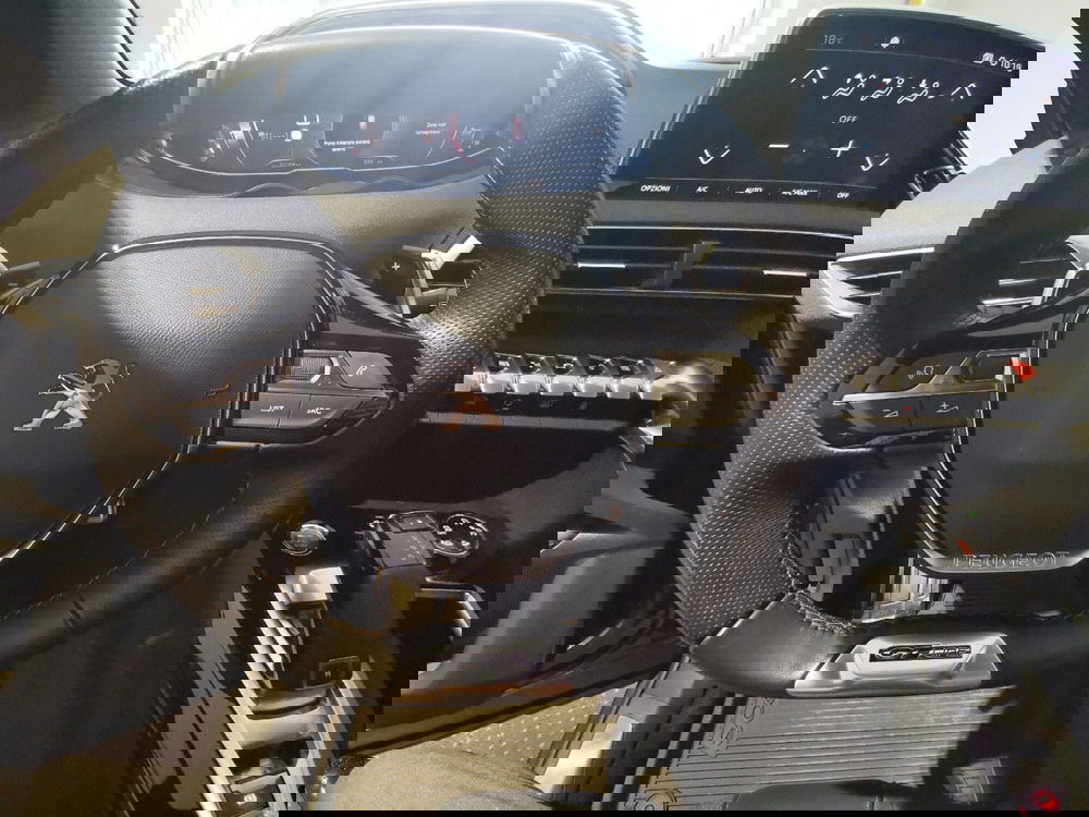 Peugeot 3008 usata a Taranto (9)