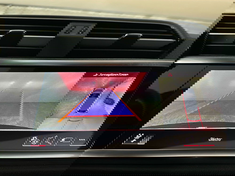 Audi Q3 Sportback usata a Napoli (16)