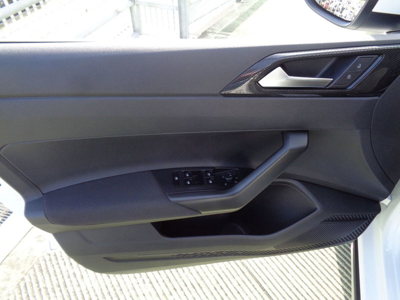 Volkswagen Taigo usata a Treviso (8)