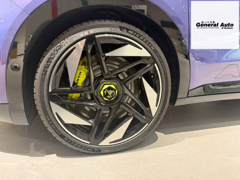 Abarth 600e nuova a Lucca (10)