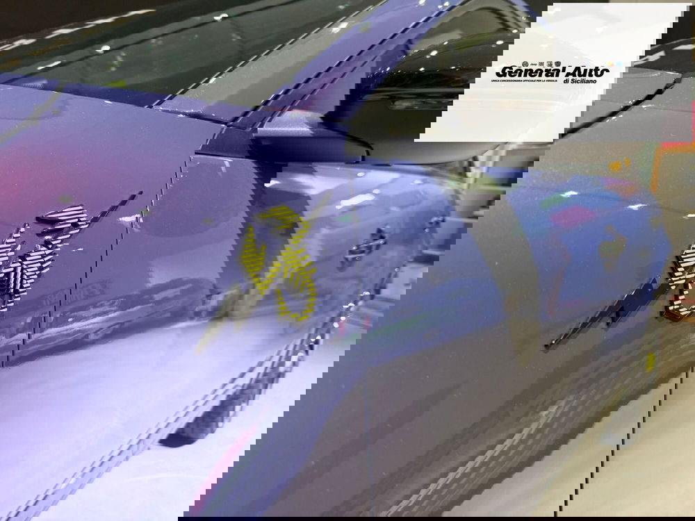 Abarth 600e nuova a Lucca (6)