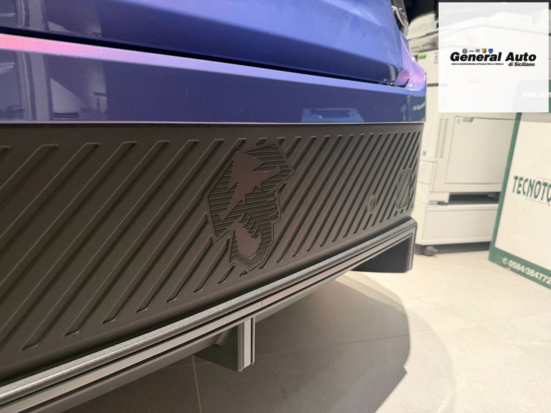 Abarth 600e nuova a Lucca (9)