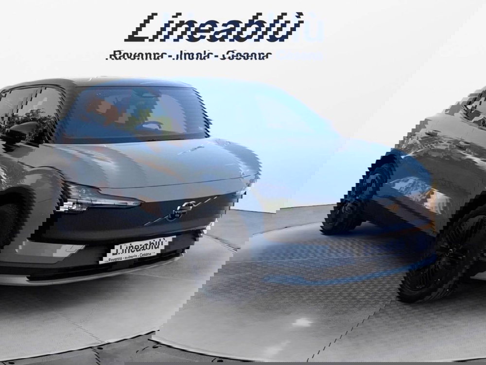 Volvo EX30 Cross Country nuova a Ravenna (15)