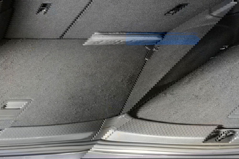 Volkswagen T-Cross usata a Varese (20)