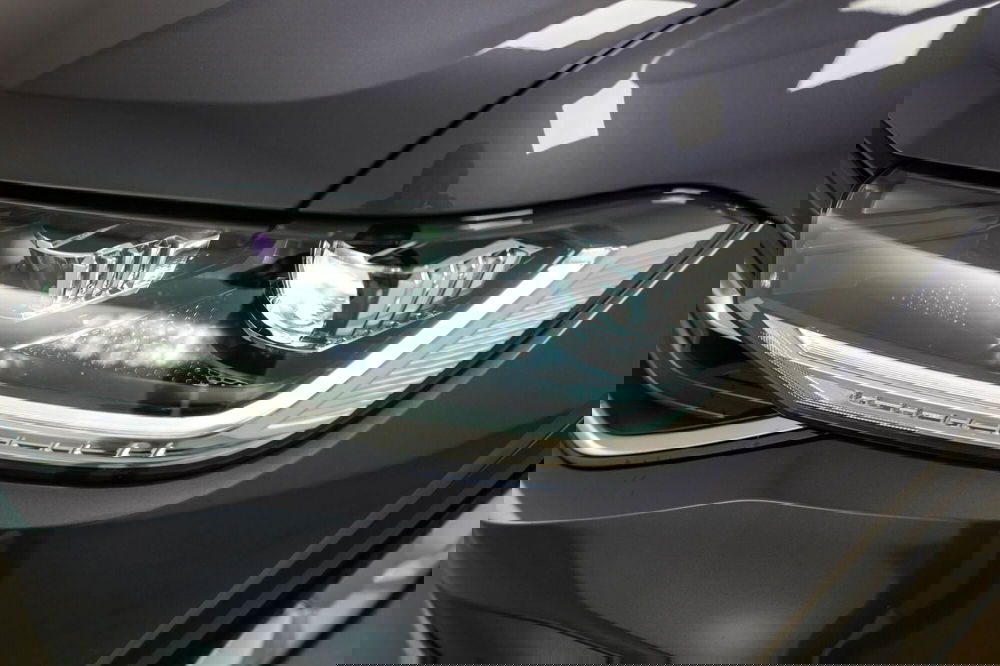 Volkswagen T-Cross usata a Varese (8)