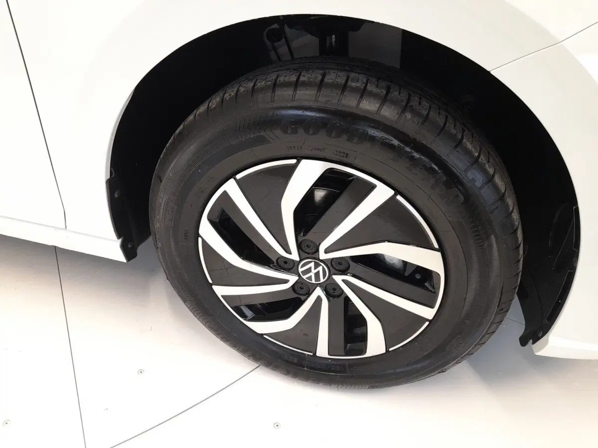 Volkswagen Polo nuova a Bologna (7)