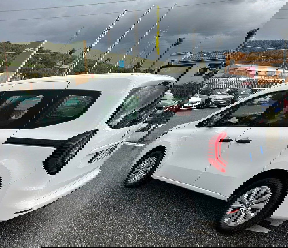 Renault Kangoo usata a Roma (2)