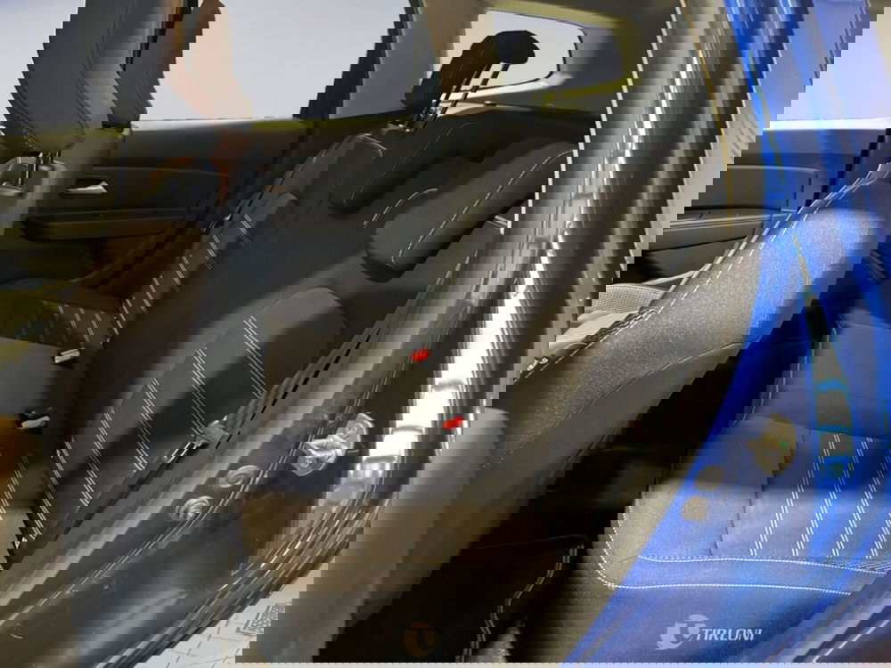 Dacia Duster usata a Milano (12)