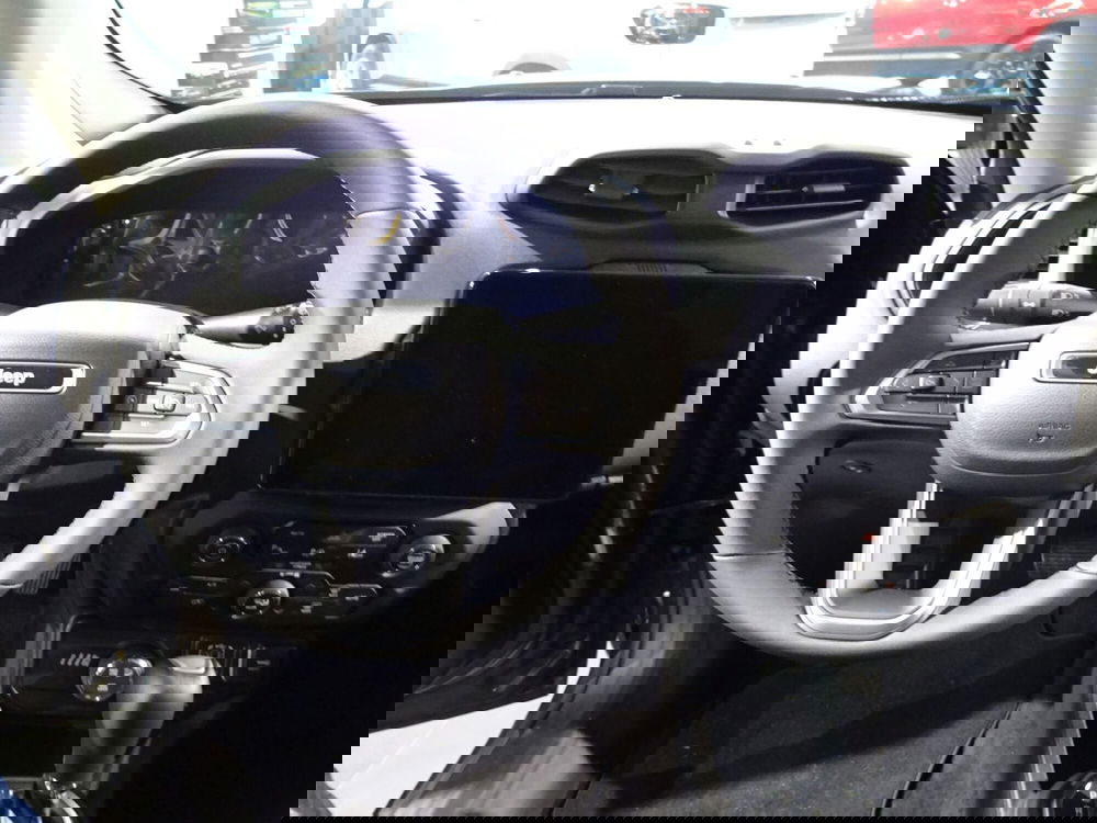 Jeep Renegade nuova a Lucca (10)