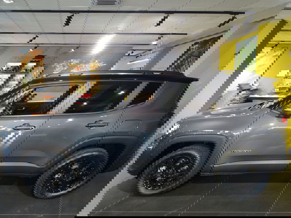 Jeep Renegade nuova a Lucca (2)