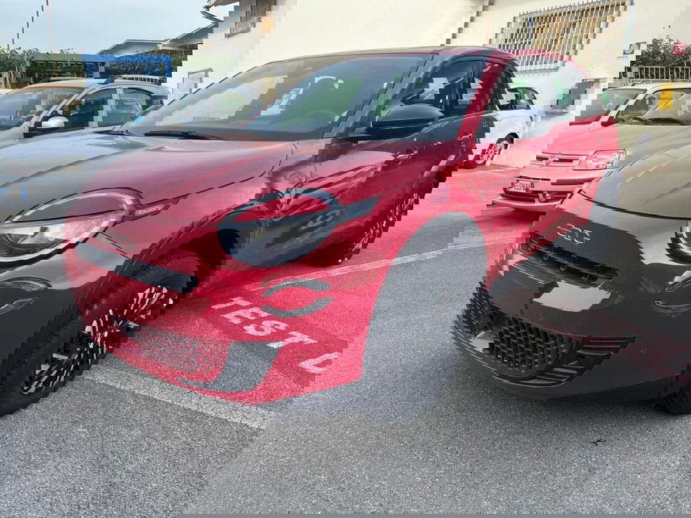 Fiat 600 nuova a Lucca