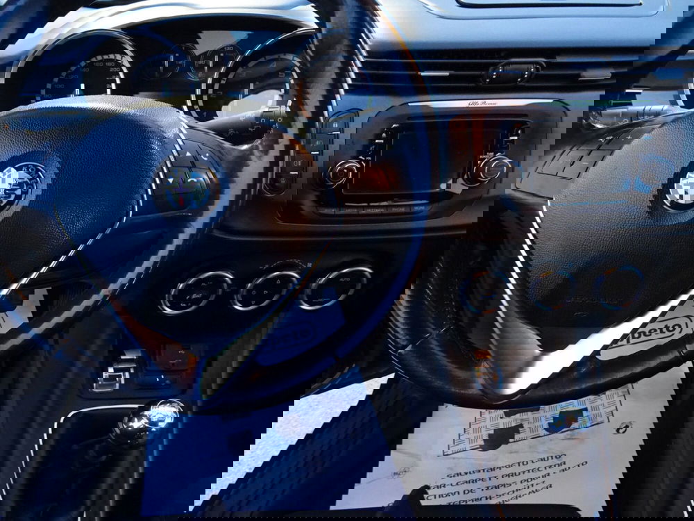 Alfa Romeo Giulietta usata a Lucca (11)