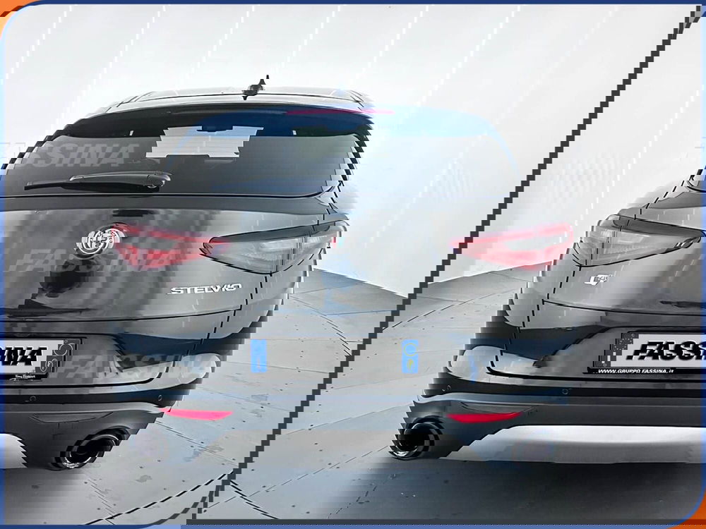 Alfa Romeo Stelvio usata a Milano (5)