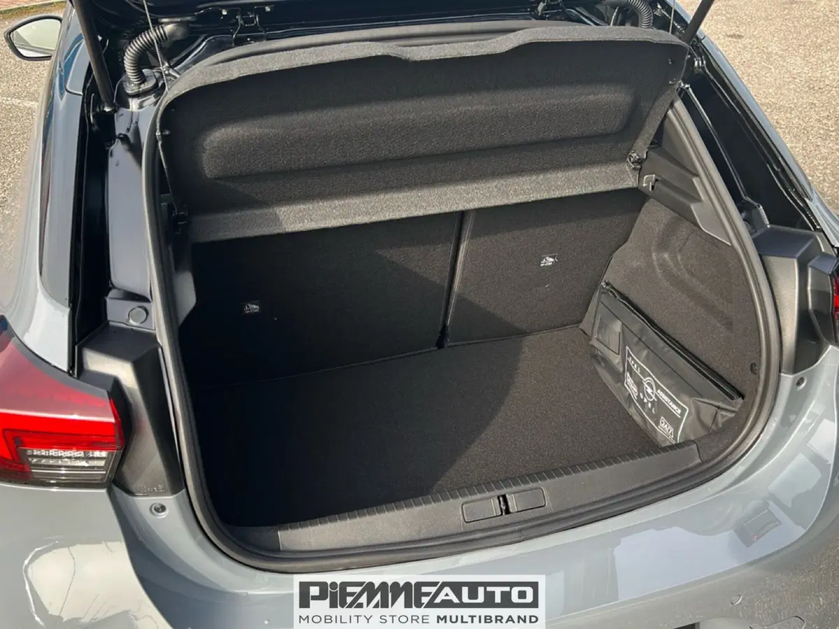 Opel Corsa nuova a Parma (11)
