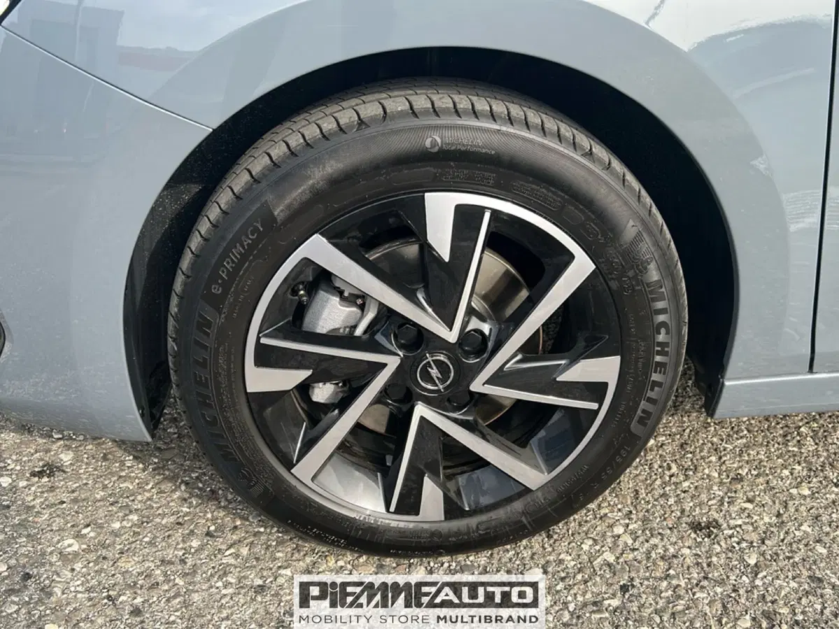 Opel Corsa nuova a Parma (15)