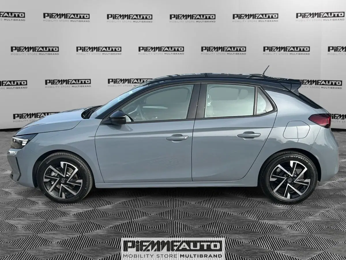 Opel Corsa nuova a Parma (2)
