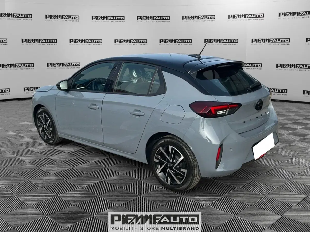Opel Corsa nuova a Parma (3)