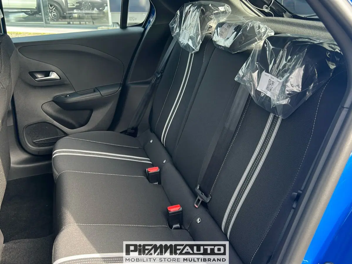 Opel Corsa nuova a Parma (10)