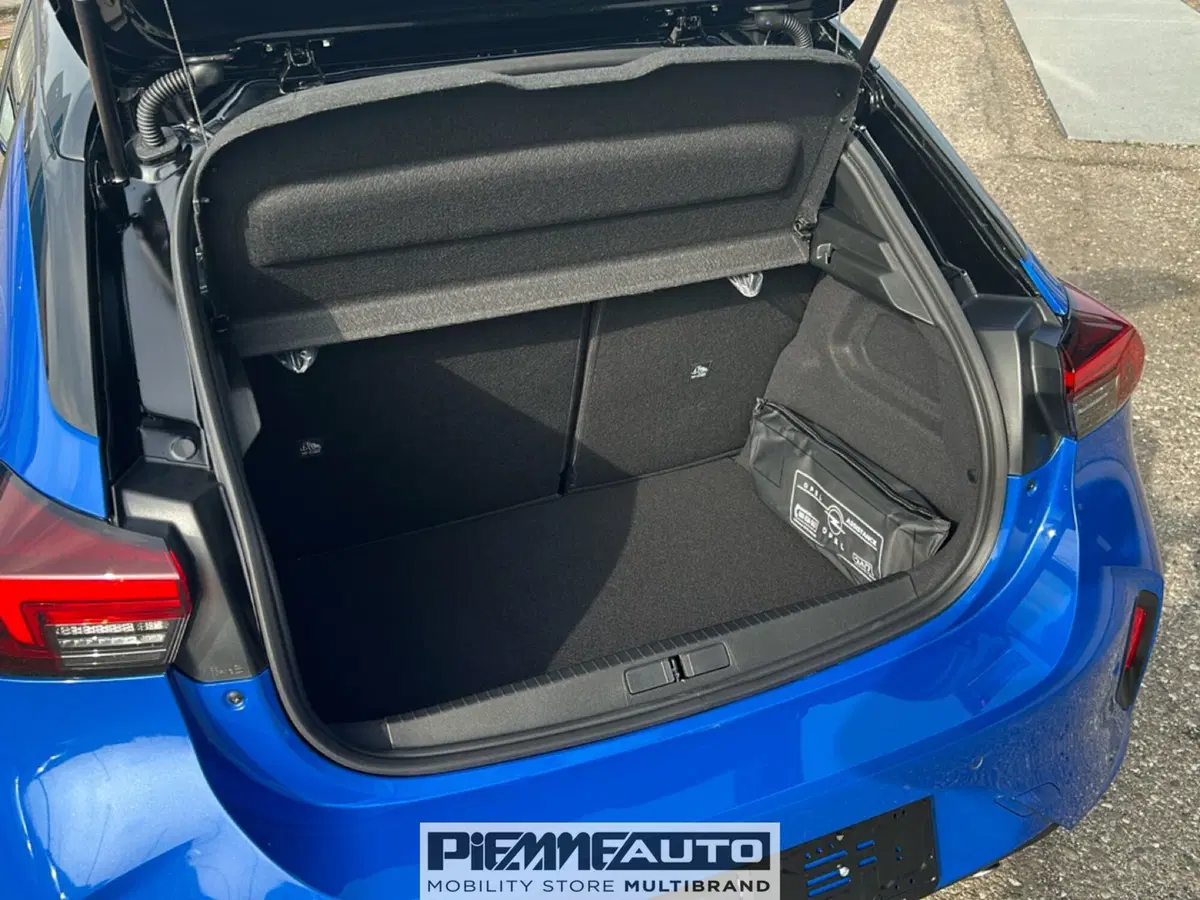 Opel Corsa nuova a Parma (20)