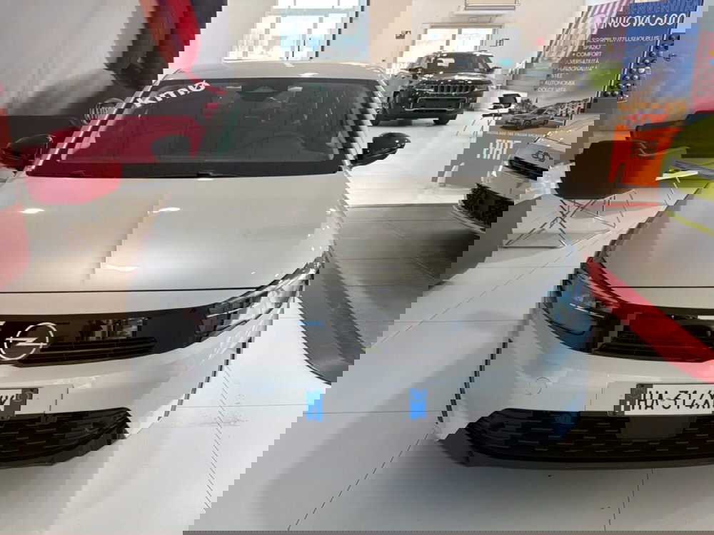 Opel Corsa nuova a Palermo