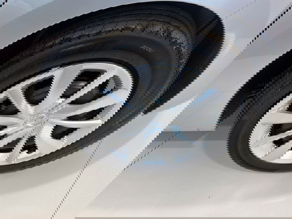 Opel Corsa nuova a Palermo (4)