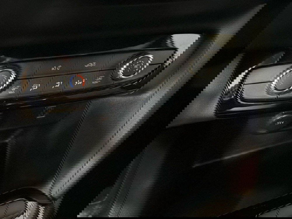 Opel Corsa nuova a Palermo (9)