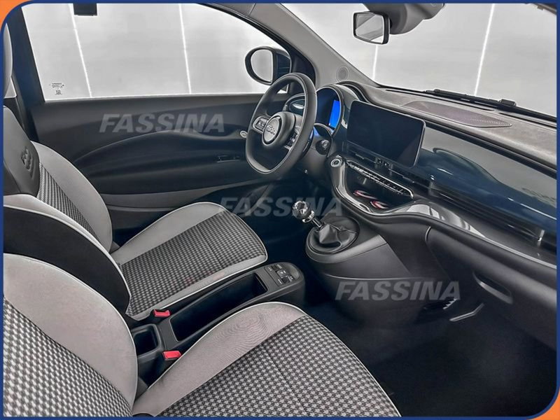 Fiat 500 nuova a Milano (12)