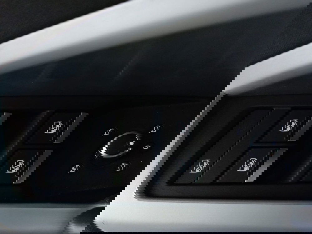 Audi Q3 Sportback usata a Bari (18)